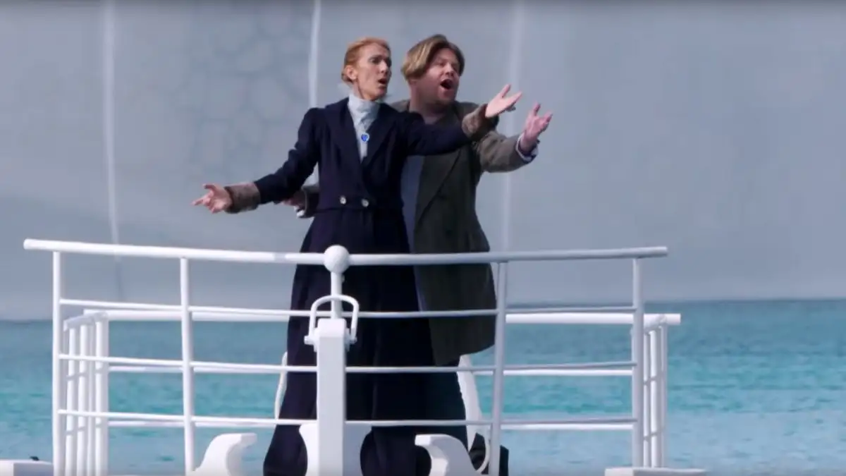 Celine Dion recreó la escena más emblemática de la película Titanic