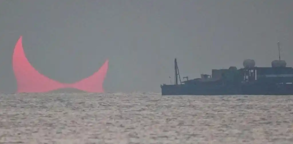 Los extraños “cuernos del diablo” que aparecieron en el Golfo Pérsico