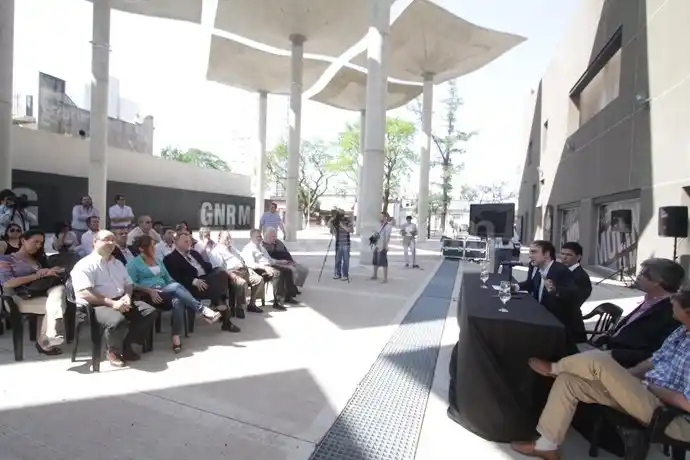 El tren urbano comienza a ponerse en movimiento