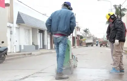 Santo Tomé: Está en marcha el plan municipal de bacheo 2017