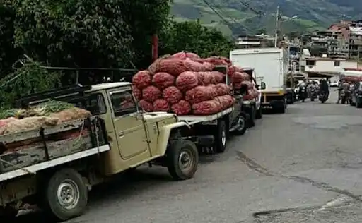 «EMPEORA LA SITUACIÓN HUMANITARIA»: senador pide a Biden suspender sanción sobre el gasoil
