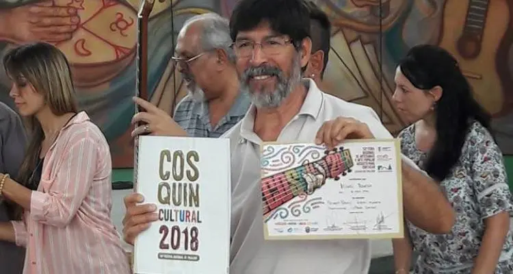El luthier Miguel Ybañez obtuvo el primer premio en la Feria Nacional de Artesanías de Cosquín