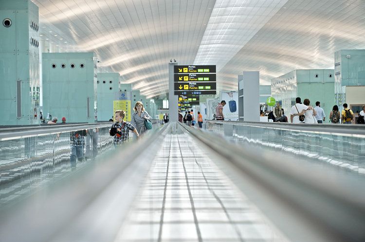 Tráfico en aeropuertos europeos crece 4.6% en el primer trimestre