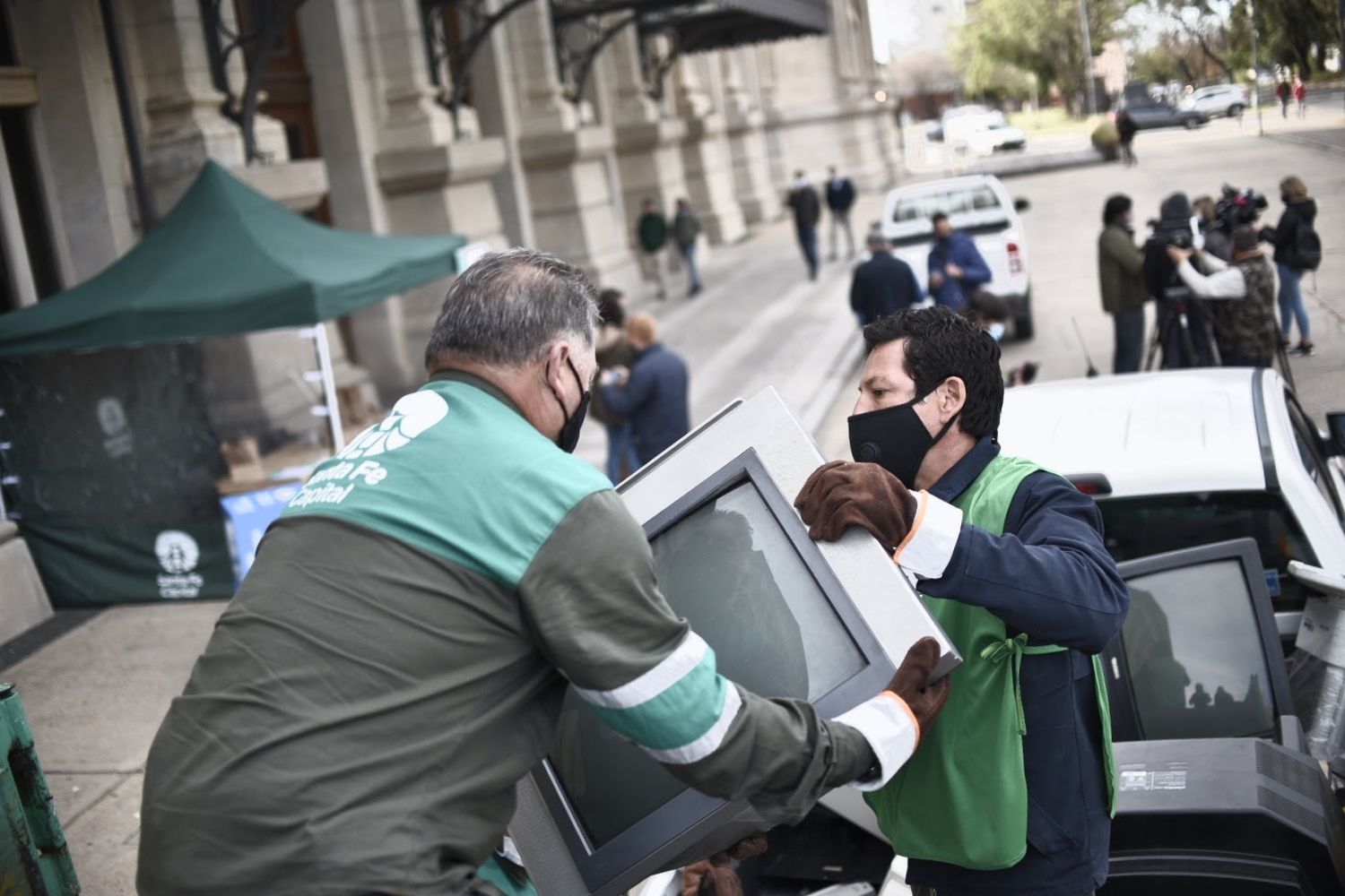 Comenzó la recolección puerta a puerta de AEES