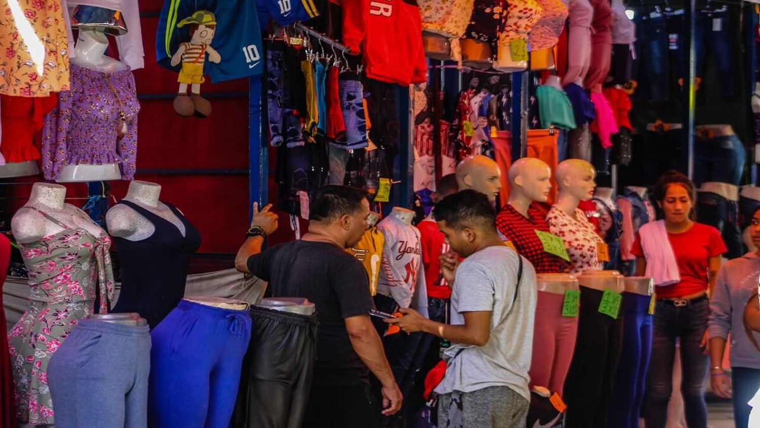 MEGADEVALUACIÓN convirtió en «aguinalditos» los bonos de diciembre