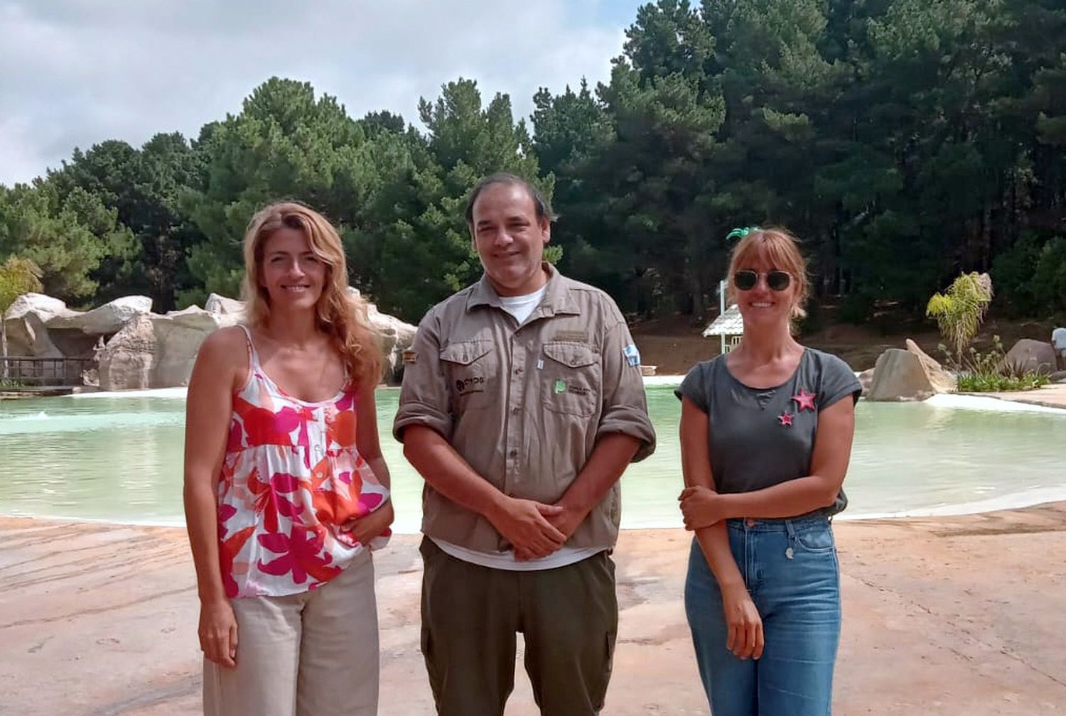 Reunión con guardafauna por el trabajo en balneario San Cayetano