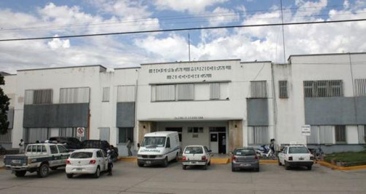 Herido en una mano tras una reyerta en hotel de la avenida 10