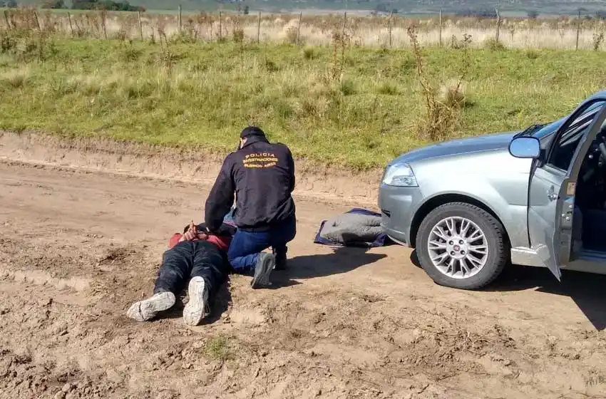Balcarce: detuvieron a dos hombres que robaron una camioneta
