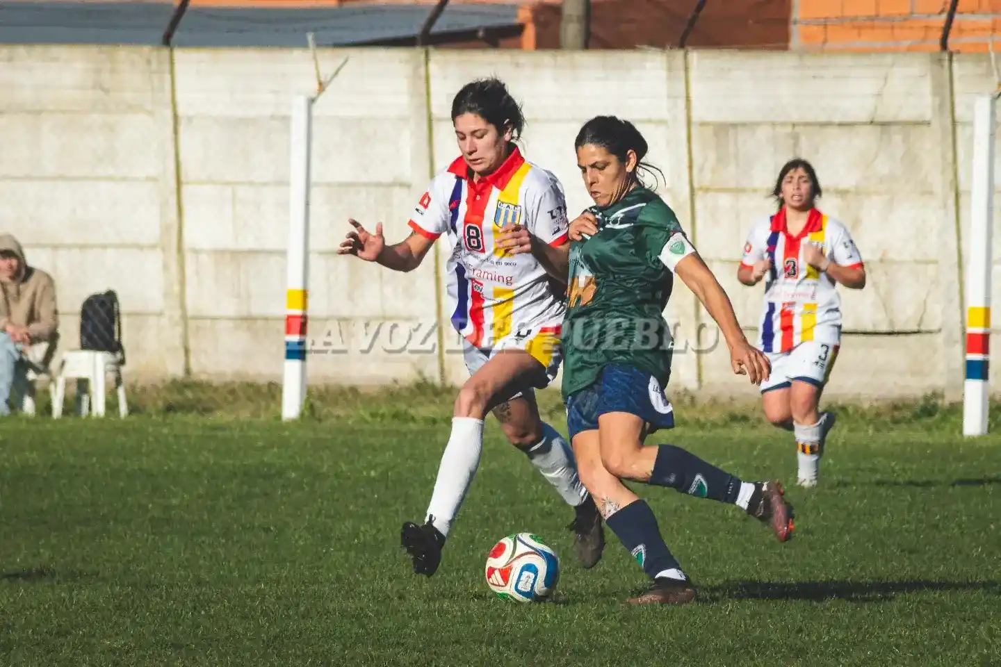 Colegiales goleó de local por 3 a 0 a Villa del Parque