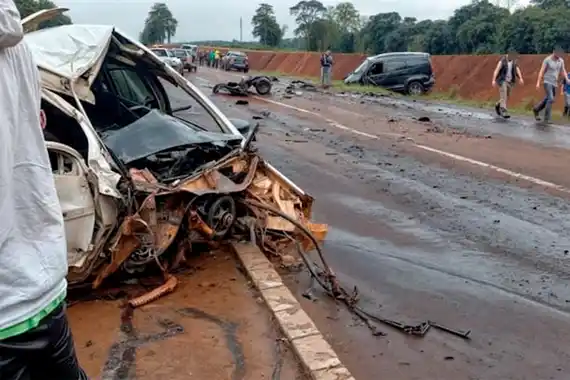 Ruta 14 : dos autos chocaron de frente