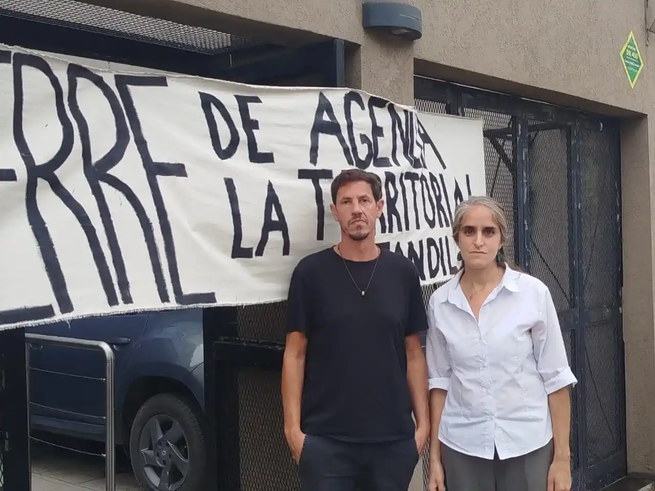 Nicolás Piñero y Carolina Gallardo, trabajadores de la Agencia Territorial.