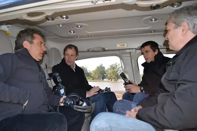 Urribarri coordina acciones ante la llegada de la creciente del río Uruguay 