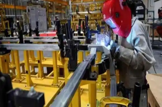 Promoción del empleo: liquidan fondos a industrias adheridas