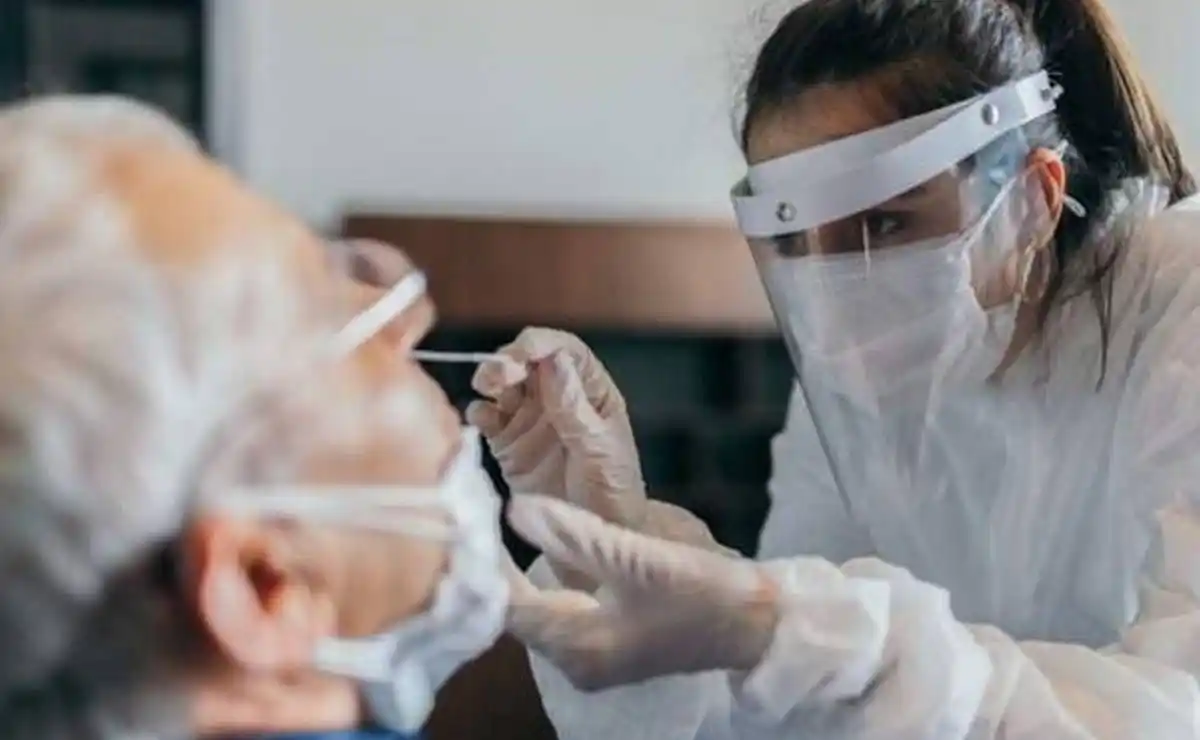 Para el Gobierno, el 50% de los contagios de coronavirus en el AMBA se deben a la variante Delta