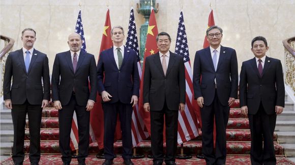 EE.UU. y China continúan en Londres las negociaciones para aliviar su disputa comercial