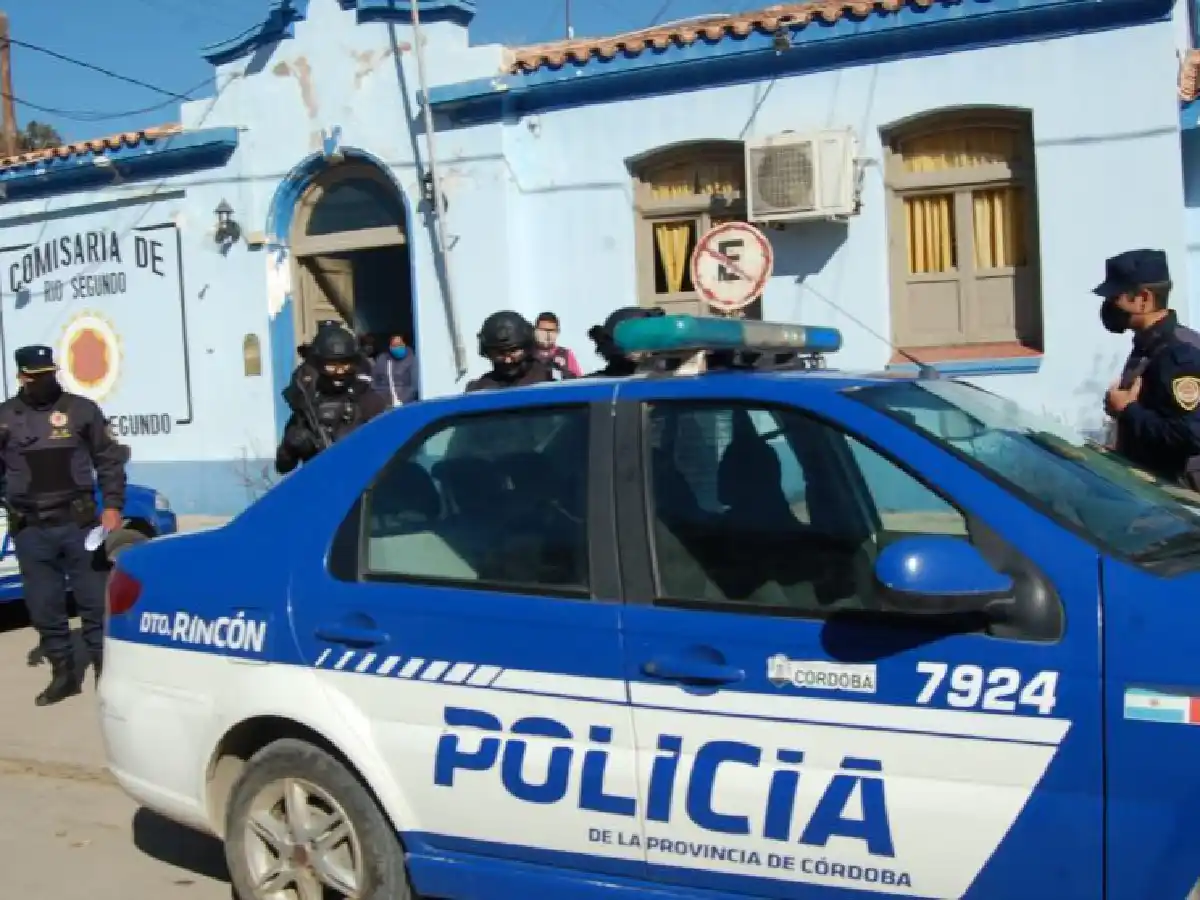 Marchan en Las Varillas por víctima de femicidio