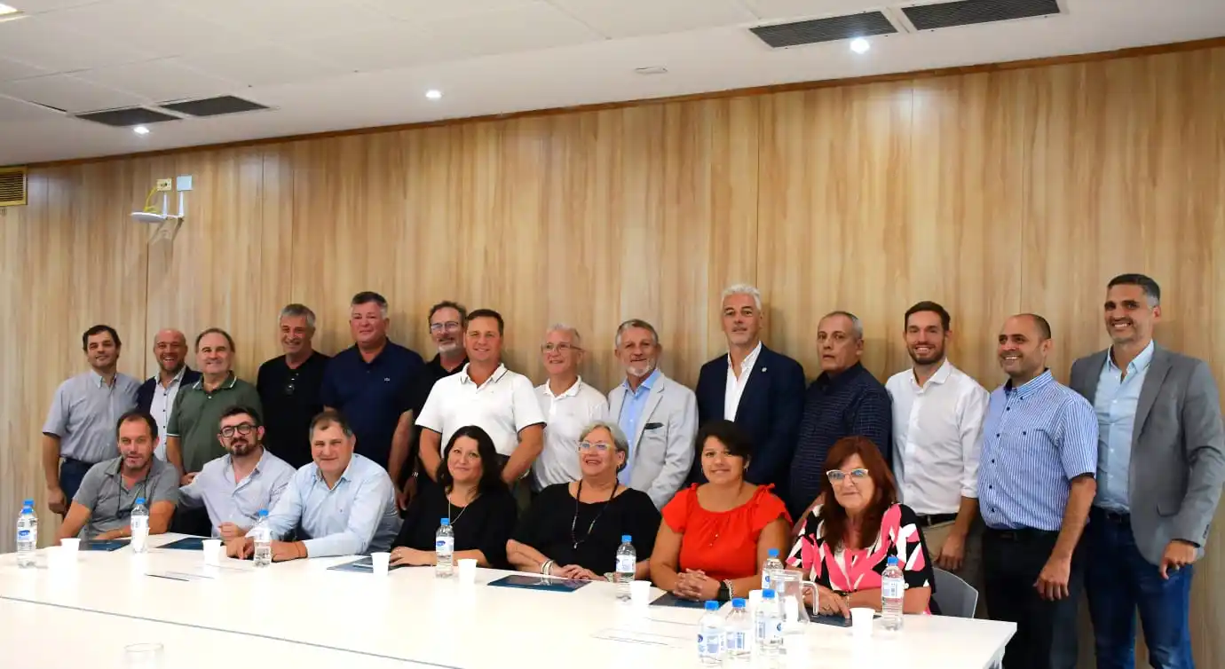 Se trata de un programa con un fuerte componente institucional que busca que todos los ciudadanos de la provincia accedan a los trámites digitales.