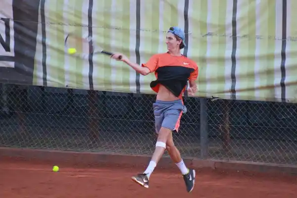 Germán Delcanto jugó un amistoso con Justiniano Richard