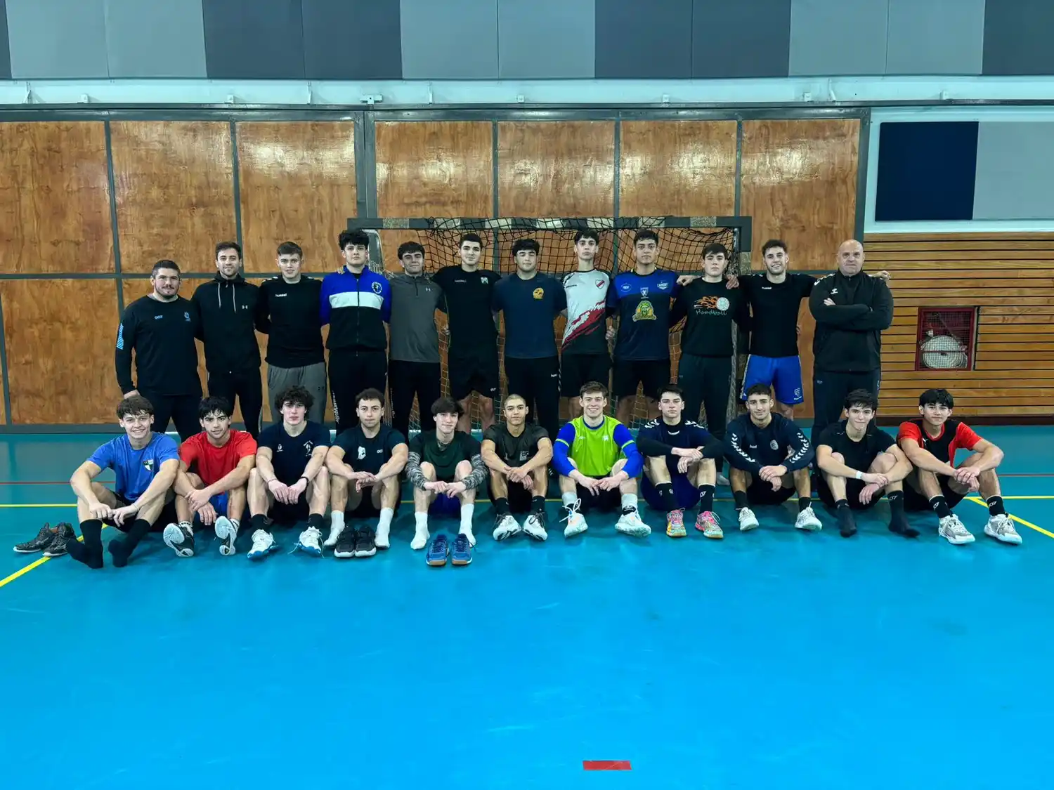 Ardito cerró otro período en la concentración de handball