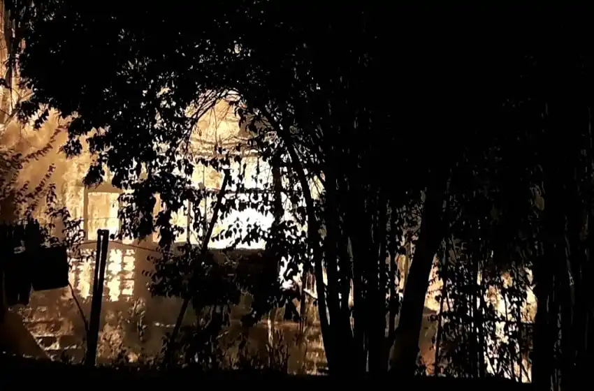 Trágico: un nene de 5 años murió tras el incendio de una cabaña en Timbúes