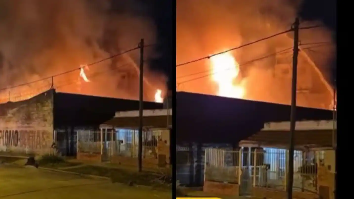Varias dotaciones de bomberos trabajaron durante la madrugada para controlar el fuego en la localidad de José León Suárez.