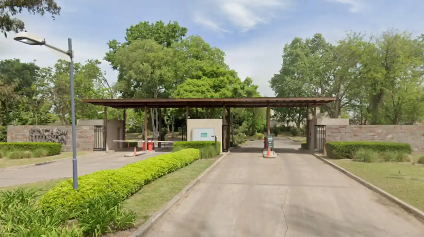 El trágico episodio ocurrió en un barrio privado de Hudson. (Foto: Google Street View)