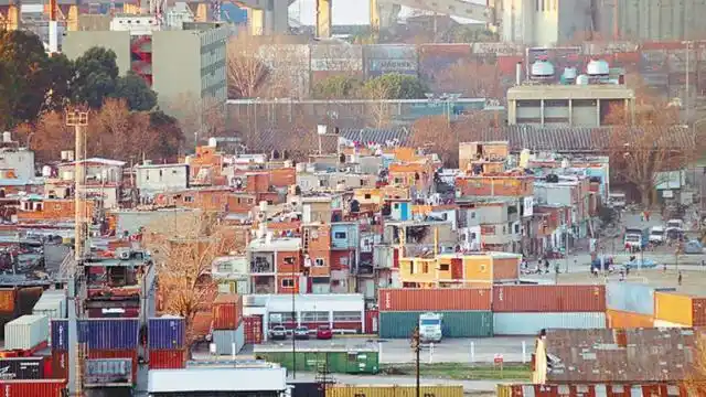 La mitad de la población con ingresos gana menos de $ 8.000 por mes