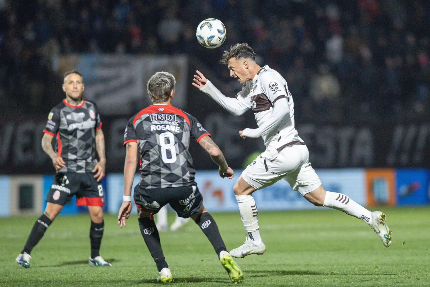 No hubo goles en Vicente López.