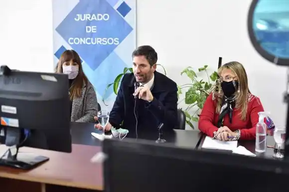 Se titularizaron 50 cargos de secretarios de escuelas