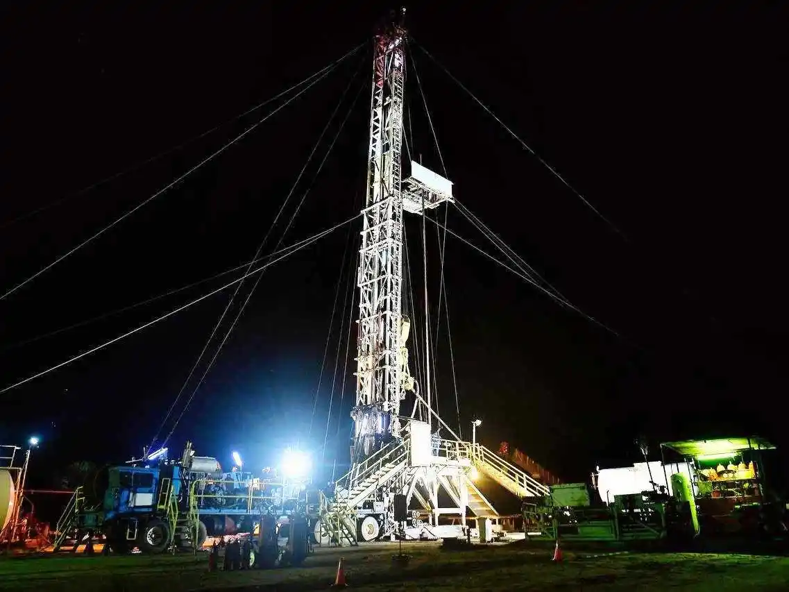 REFSA Hidrocarburos incorporó un sistema de
bombeo mecánico para optimizar la extracción