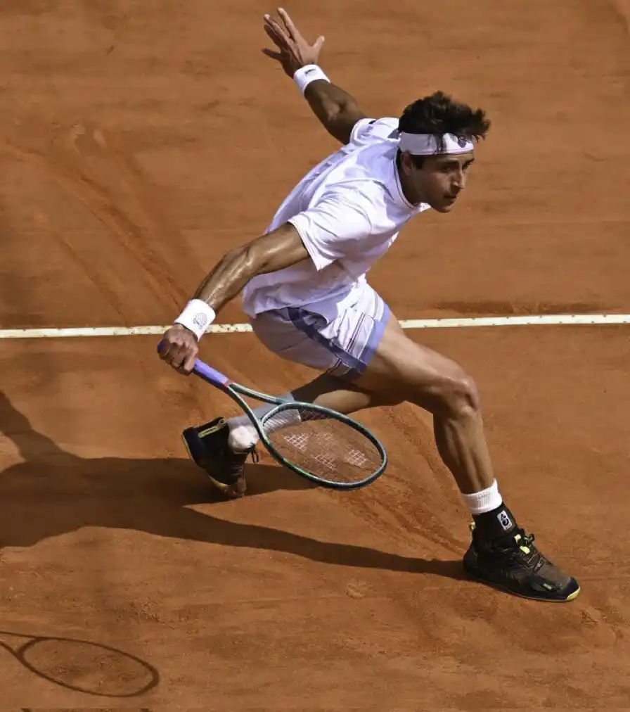 Etcheverry no pudo con Davidovich.