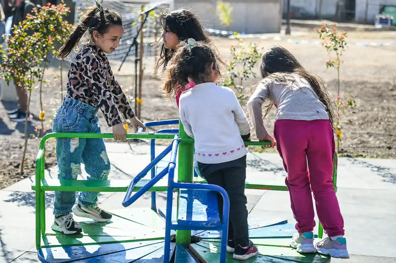 Se inauguró la obra de la renovada Plaza 1° de Julio