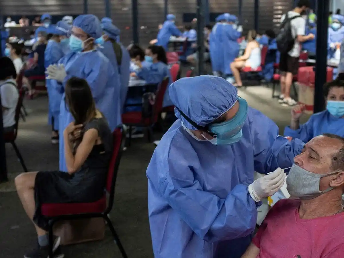 Siguen subiendo los casos de coronavirus en Argentina: informaron 11.121 contagios