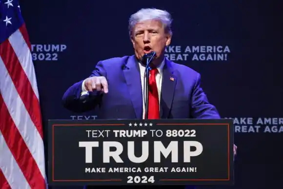 Trump apunta contra Biden y Kamala Harris por el derrumbe en los mercados: “Los líderes más incompetentes de la historia”