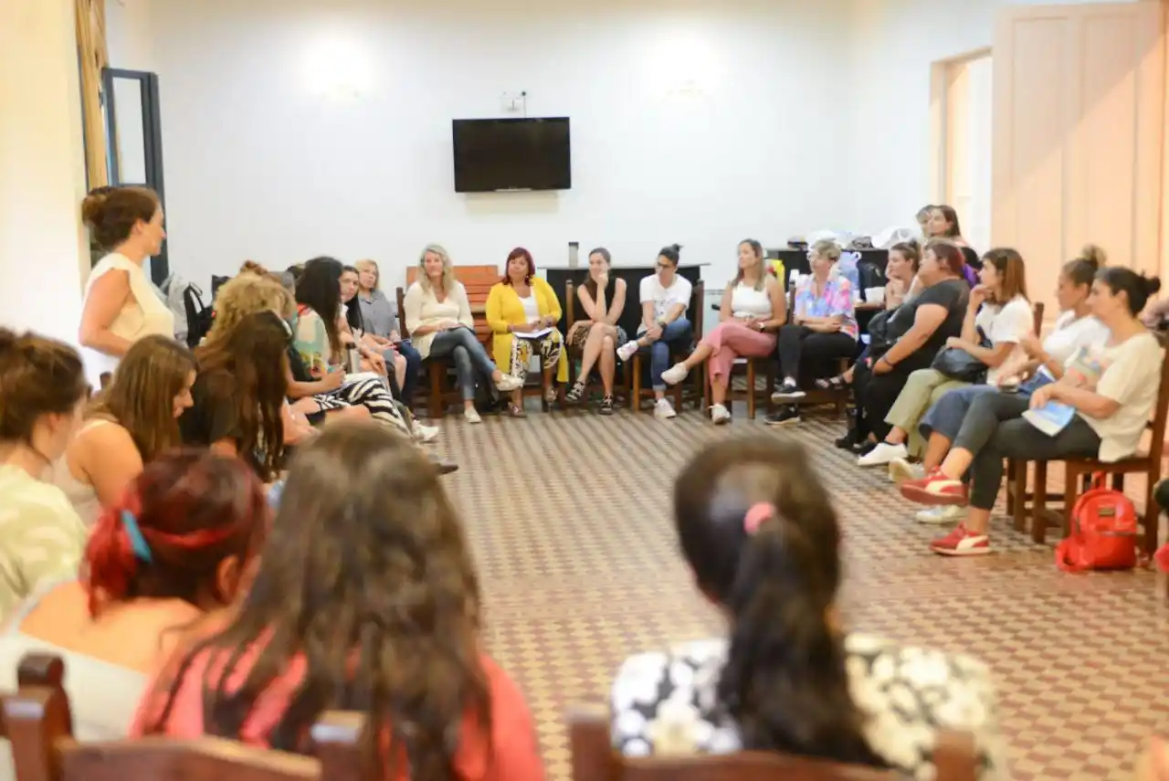 El 64% de la población de menores ingresos son mujeres