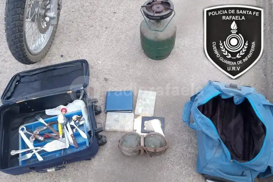 Atraparon a un presunto ladrón con varios objetos sospechosos en su poder