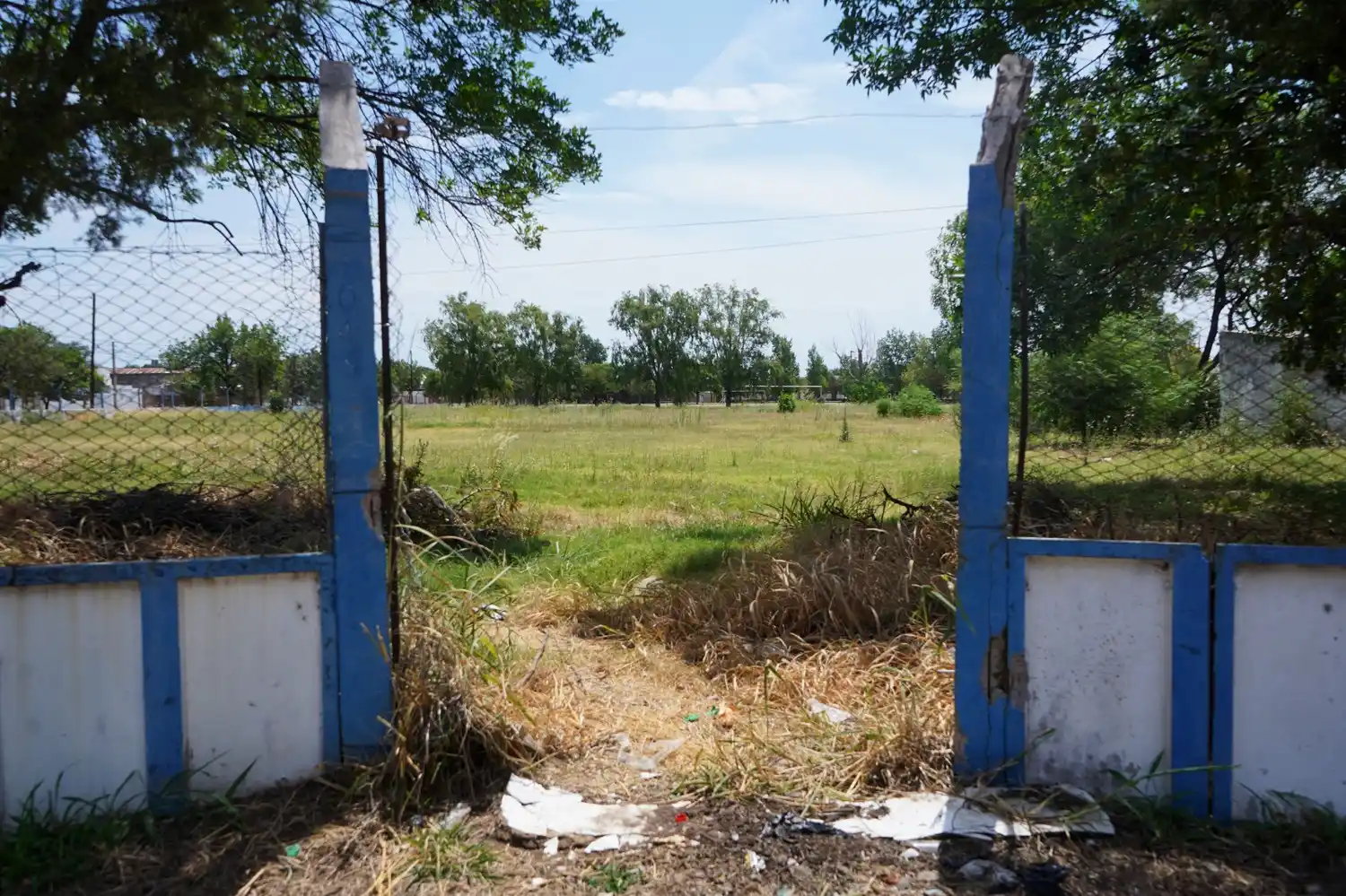 Así está hoy el predio donde estaba la cancha de Barrio Jardín.