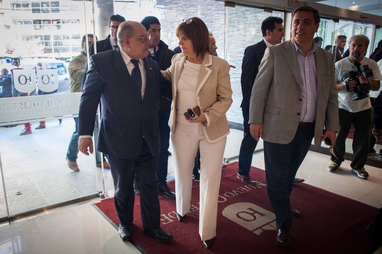 Arroyo mostró su conformidad tras el anuncio del envío de Federales