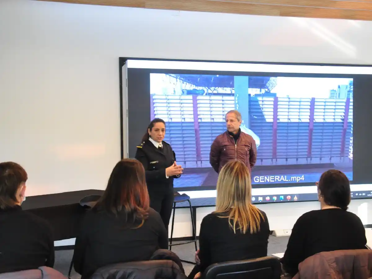 Empezaron a capacitar al personal de la nueva Central de Monitoreo Urbano 