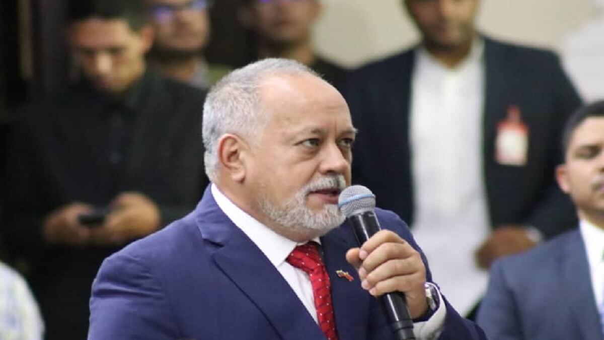 Diosdado anuncia la captura de otro estadounidense: ESTABA TOMANDO FOTOS  de instalaciones eléctricas (Video)