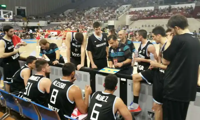 Argentina no pudo con China pero jugará la final.