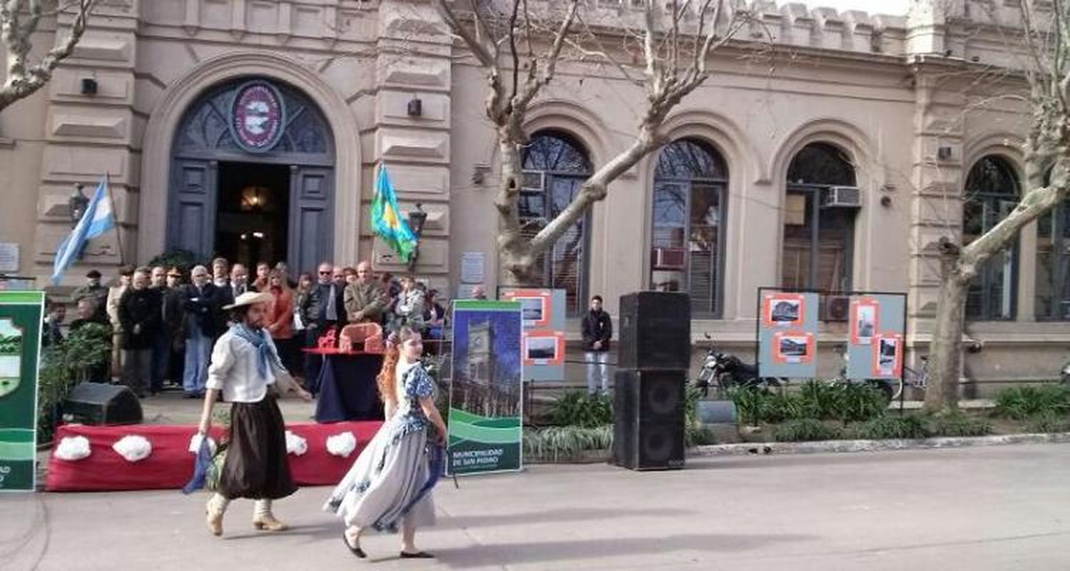Poco público en el acto por el 107º aniversario de San Pedro