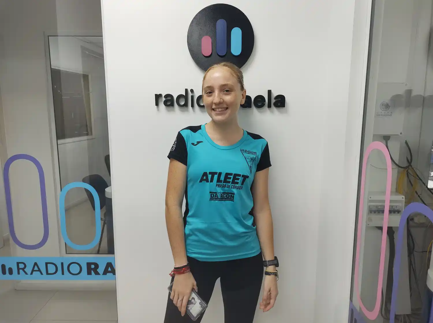 leonela lopez estudio radio rafaela