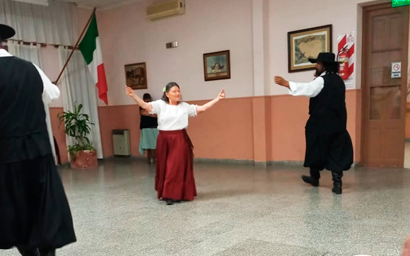 Florcita de Cedrón propone una peña en la Sociedad Italiana este domingo