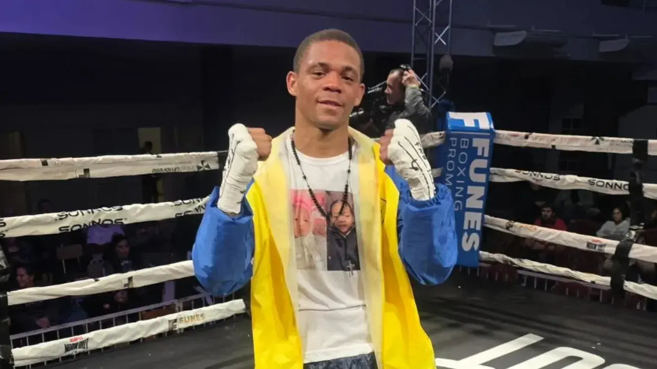 El "Travieso" Arias Olivo logró la victoria en su regreso al cuadrilátero