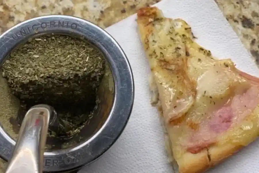 Viral | Concluyeron que la pizza fría es mejor desayuno que una tostada con palta