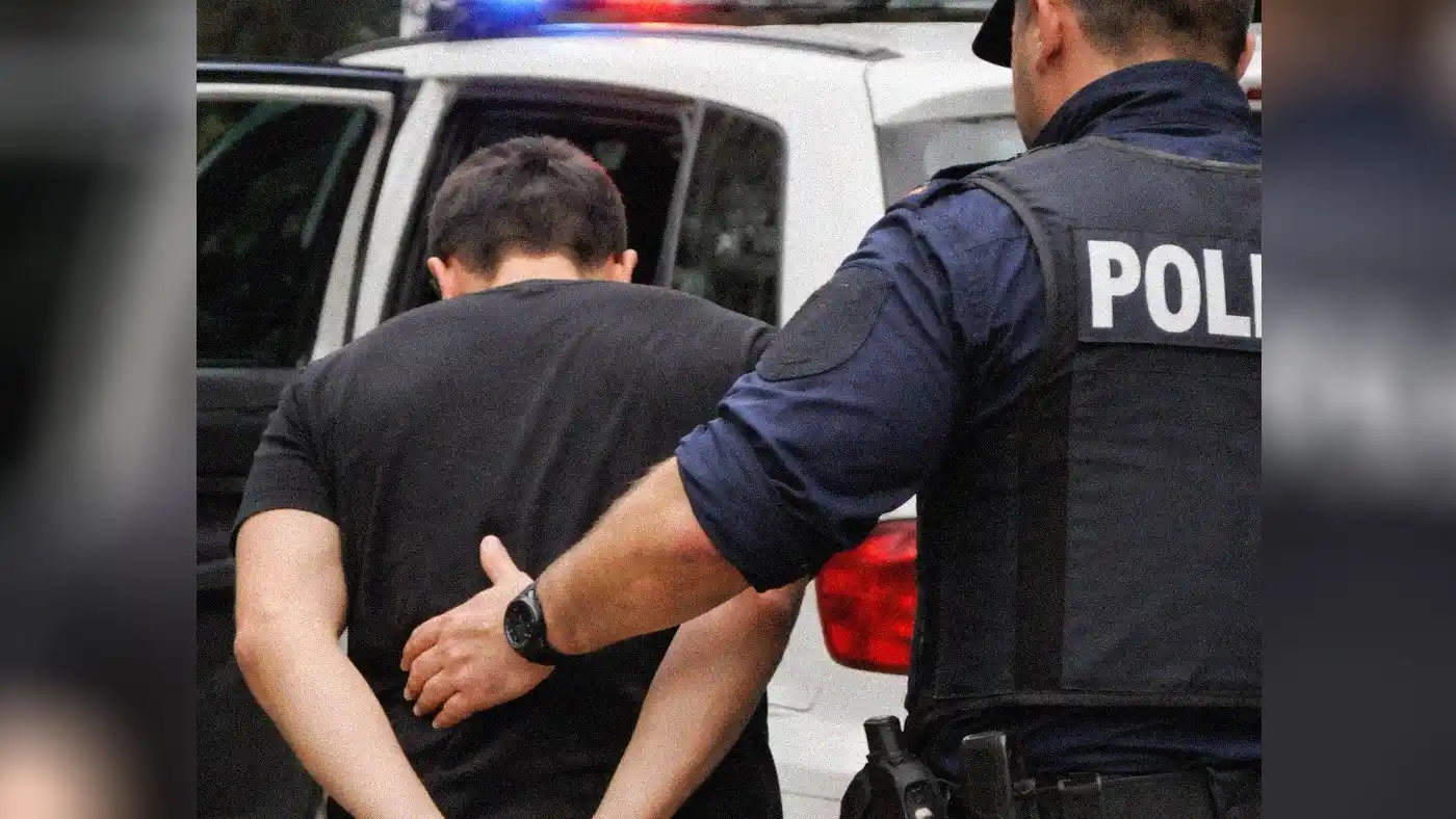 El sujeto está acusado de abusar de una menor de 14 años. Foto ilustrativa.