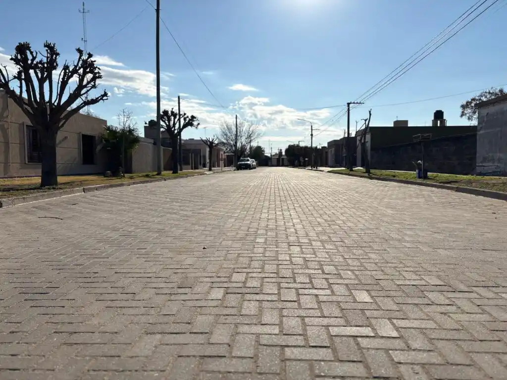 Ante el freno de la obra pública nacional, proponen un "Círculo de Ahorro Previo" para pavimentar barrios de Chascomús