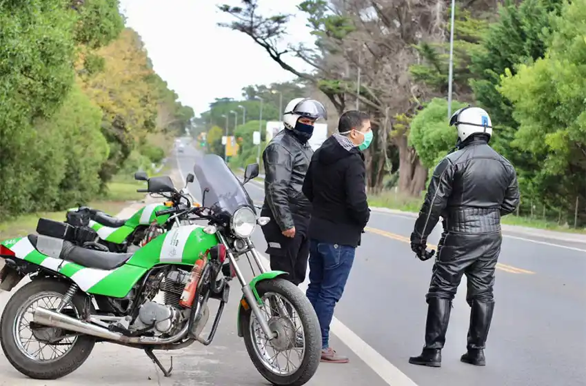 Operativos viales en la ruta 11: diez personas incumplieron la cuarentena