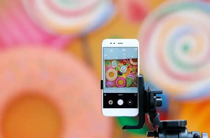 Un fabricante patentó un smartphone con 16 cámaras